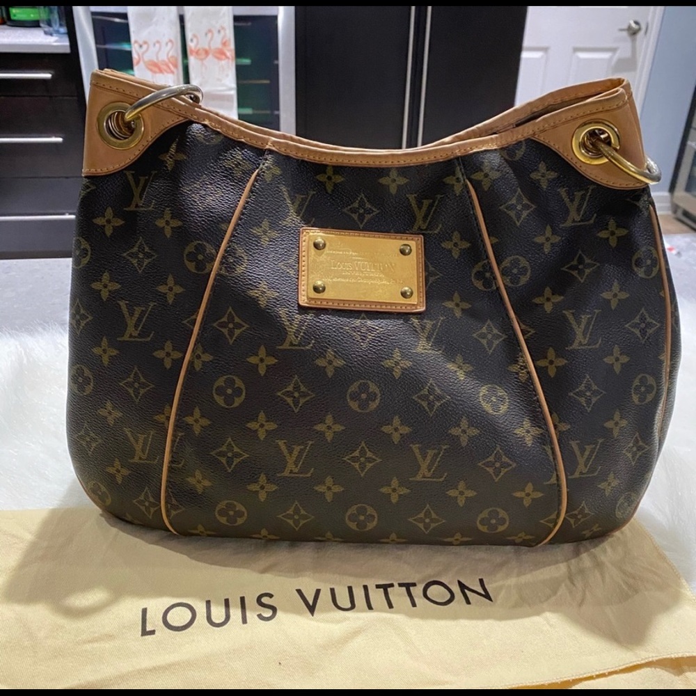 Louis Vuitton Galliera Monogram Pm